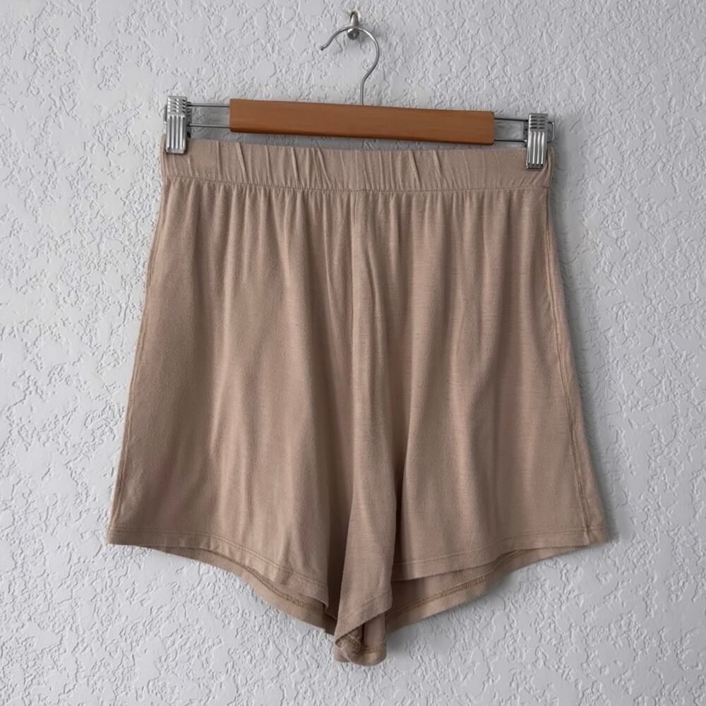 skims beige soft casual lounge shorts with drawstring waist size small